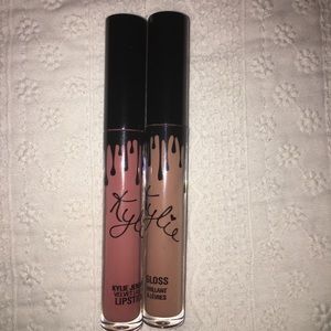 KYLIE JENNER LIP SET OF 2